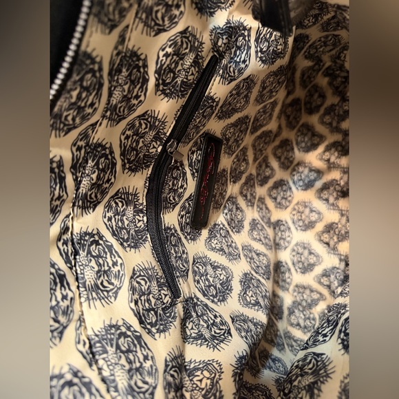 Ed Hardy Large Tote with Crossbody Strap - Picture 4 of 7